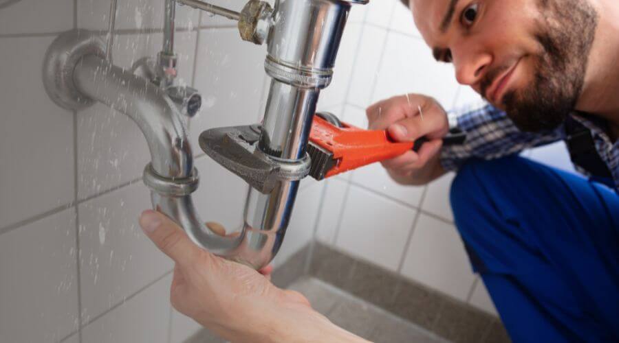 Leaking toilet repair in North Kingstown, RI